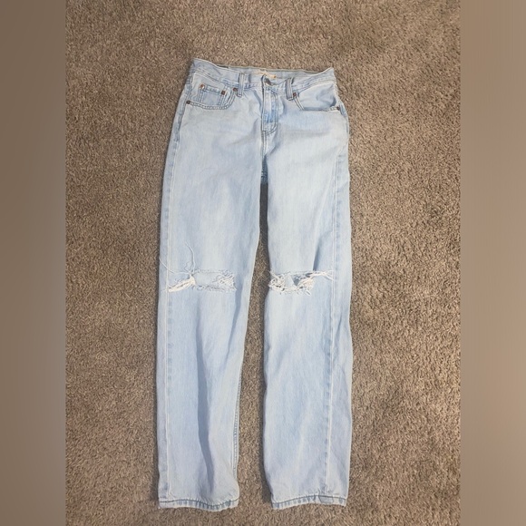 Levi Low Pro Straight Jean size 26” - Picture 2 of 4